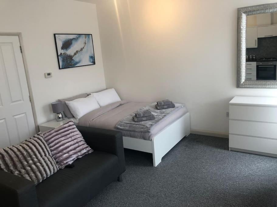 Newly Renovated Modern Studio Apartment Penzance Esterno foto