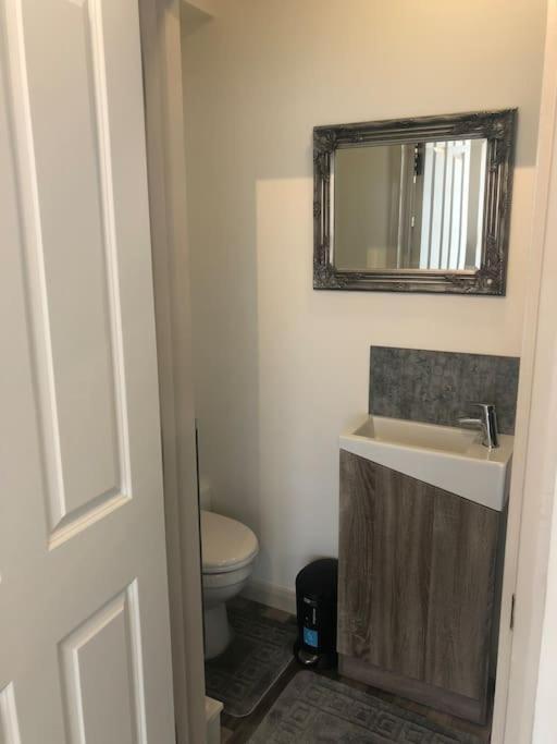Newly Renovated Modern Studio Apartment Penzance Esterno foto